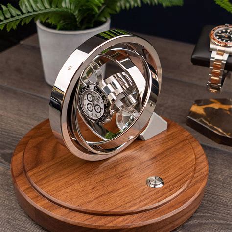 watch winder for manual watches.